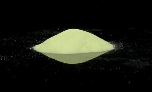 كيف يعمل مسحوق الصبغة المتوهج في الظلام 4 عرض صورة لعينات ألوان المسحوق المتوهجة في الظلام.