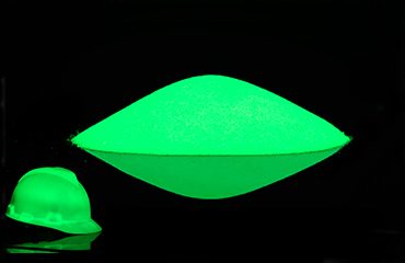 Poudre luminescente spéciale pour plastiques