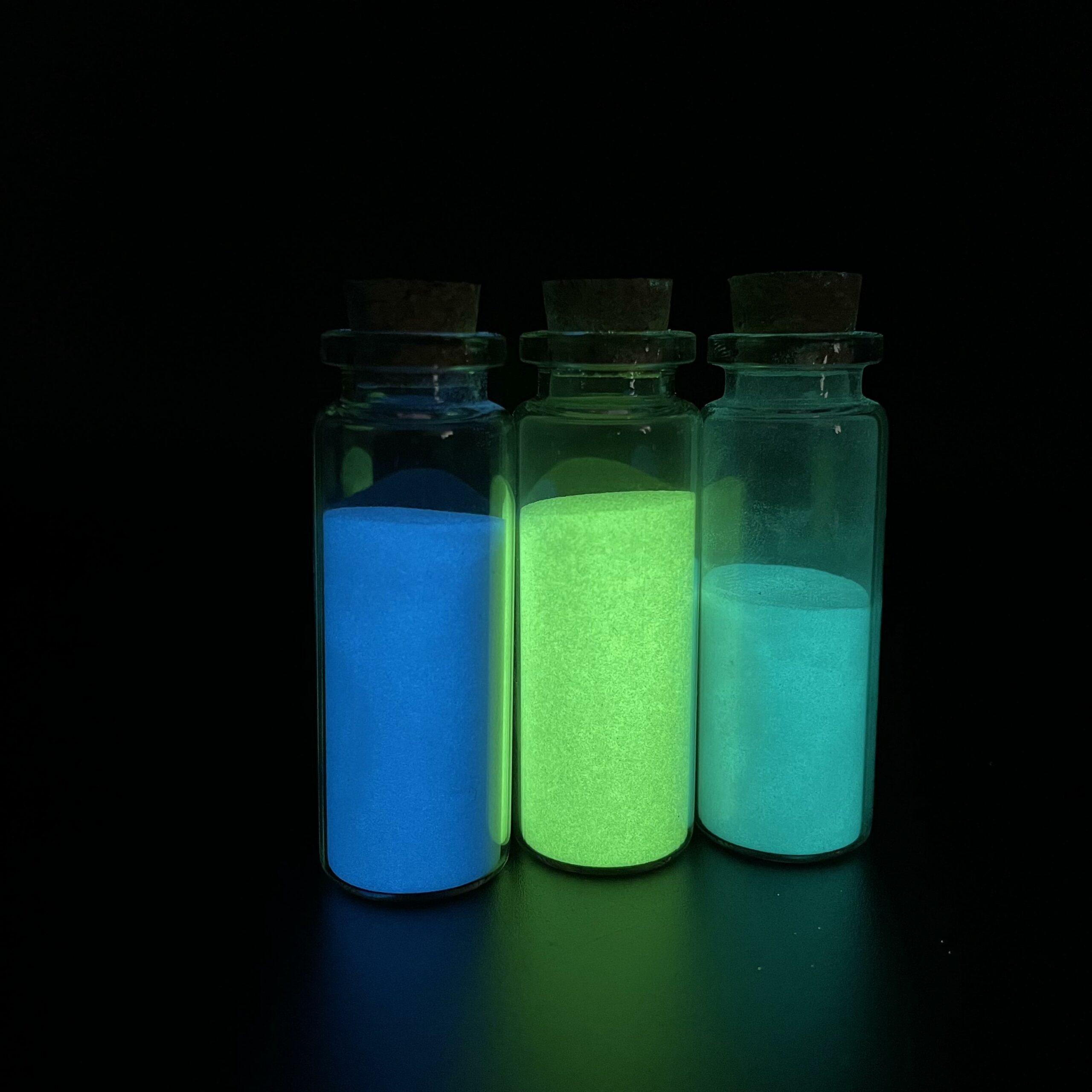 The-three-main-colors-of-Glow-in-the-dark--powder